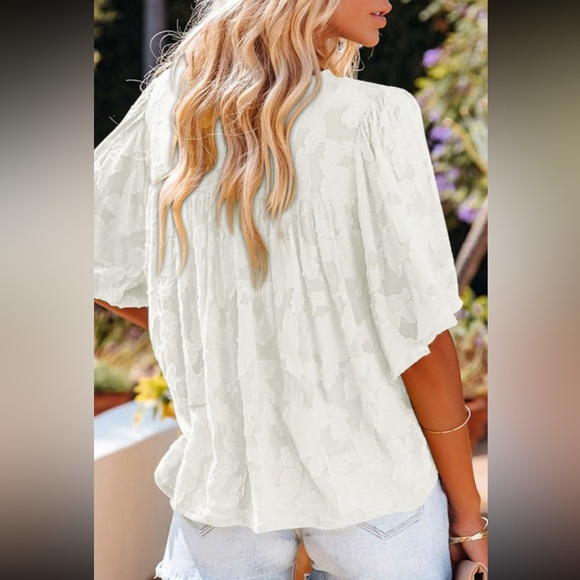 White Floral Textured V-Neck Buttoned Blouse - Picture 3 of 10